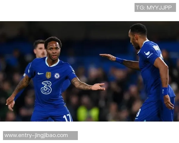 切尔西更衣室风波再起斯特林与恩佐训练场激烈冲突引发关注 切尔西更衣室风波再起斯特林与恩佐训练场激烈冲突引发关注